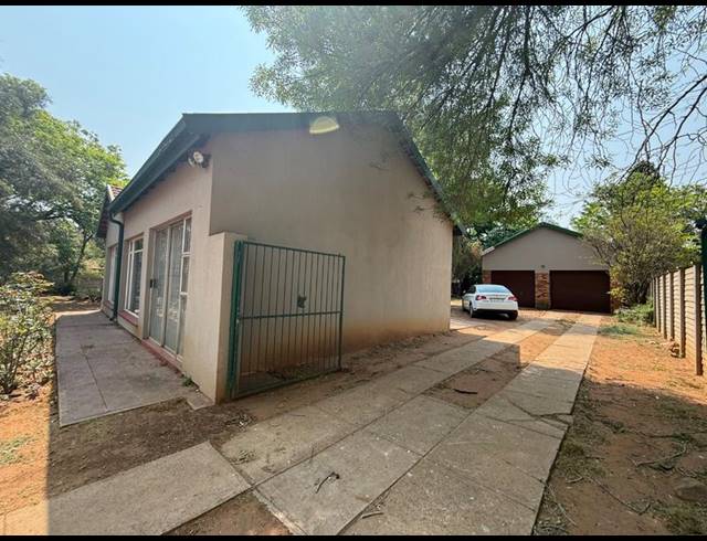 3 BEDROOM PROPERTY TO RENT IN FLORA GARDENS